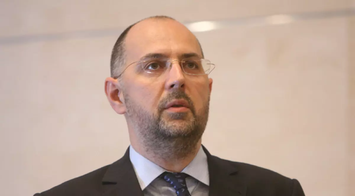 Kelemen Hunor îi tratează cum se cuvinte pe liderii PPE: ”Am adus PĂLINCĂ foarte bună din Sălaj” Politicienii europeni s-au dat în vânt după SARMALE și MITITEI!