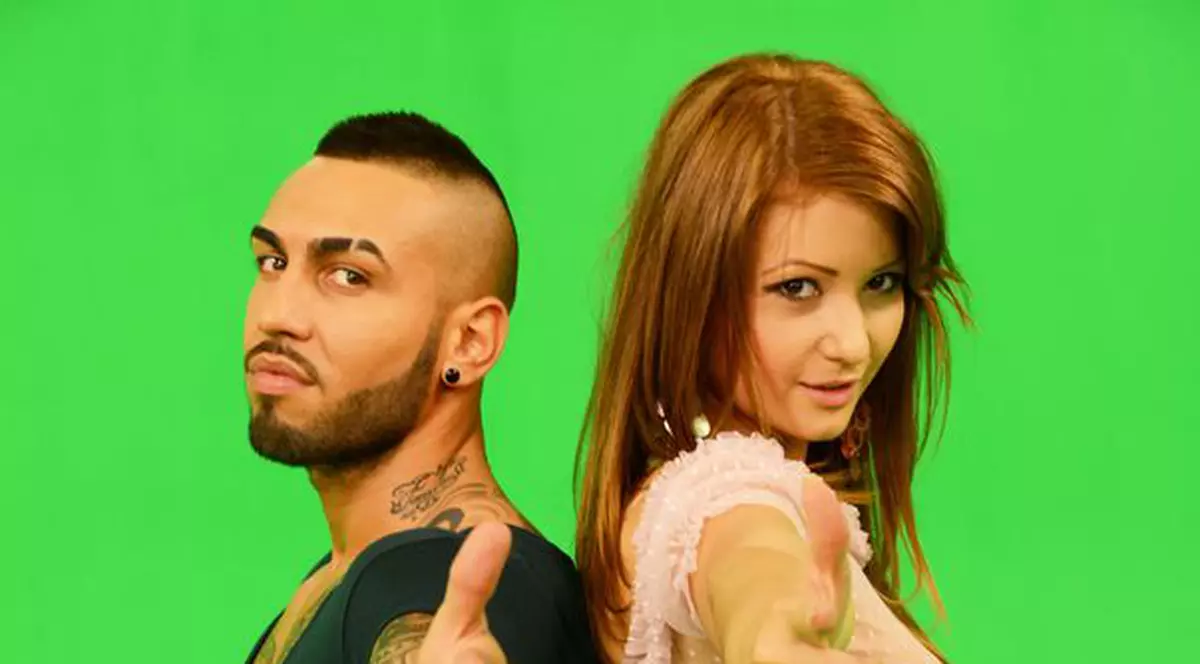 Iulia Mladin, Miss Facebook, şi-a serbat ziua cu...Alex Velea!