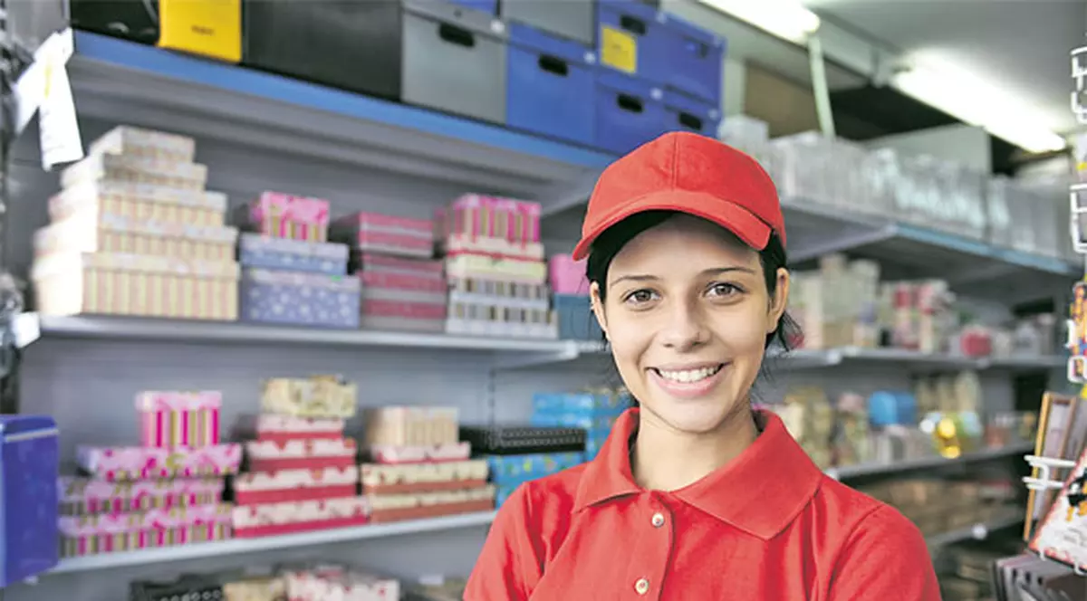 Vrei să-ţi găseşti un loc de muncă? Sunt peste 11.400 de joburi în toată ţara | Se caută lucrători comerciali