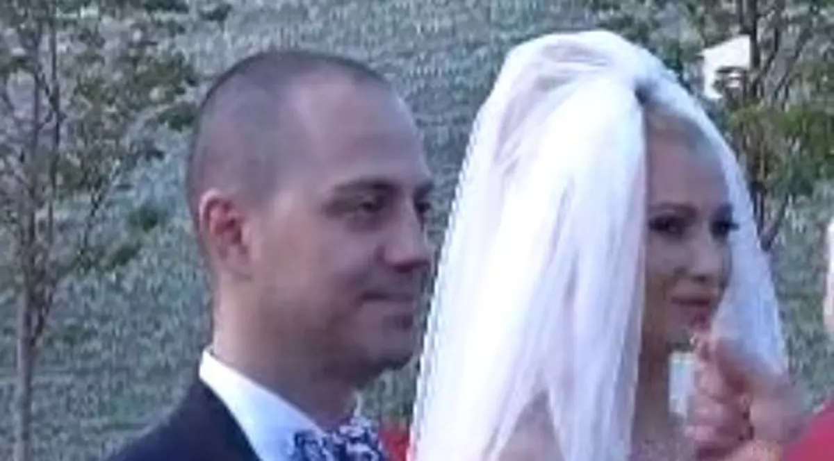 FOTOGRAFII de la NUNTA cu lacrimi a LOREI. MIRII au întârziat la propria NUNTĂ dintr-un motiv INCREDIBIL