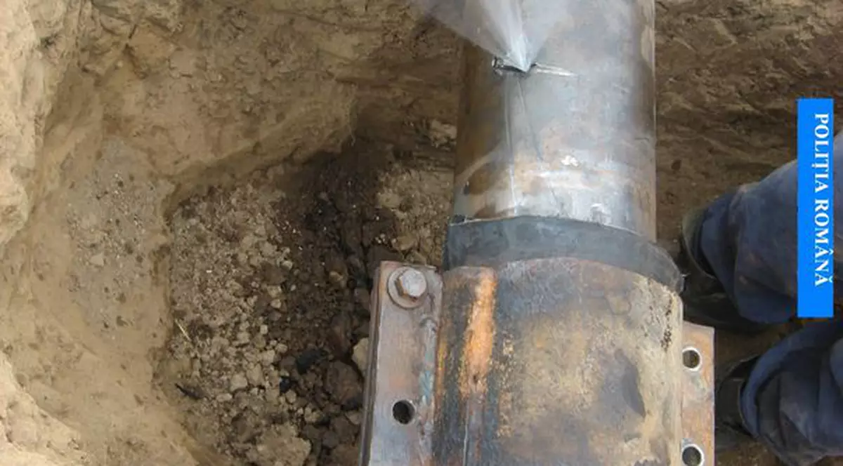 Țeavă de gaze spartă, în cartierul Militari, din București