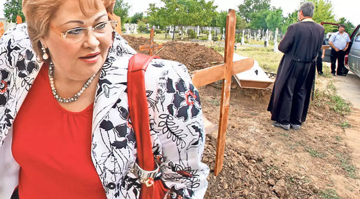 Descinderi în cimitire! Mărioara Zăvoranu, suspectată de evaziune fiscală