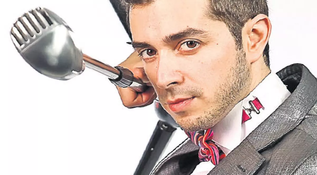 EXCLUSIV | NU VĂ LĂSAȚI PĂCĂLIȚI DE FACEBOOK! Marius Moga: "Ați înnebunit? Nu m-am căsătorit cu Iulia Vântur!"