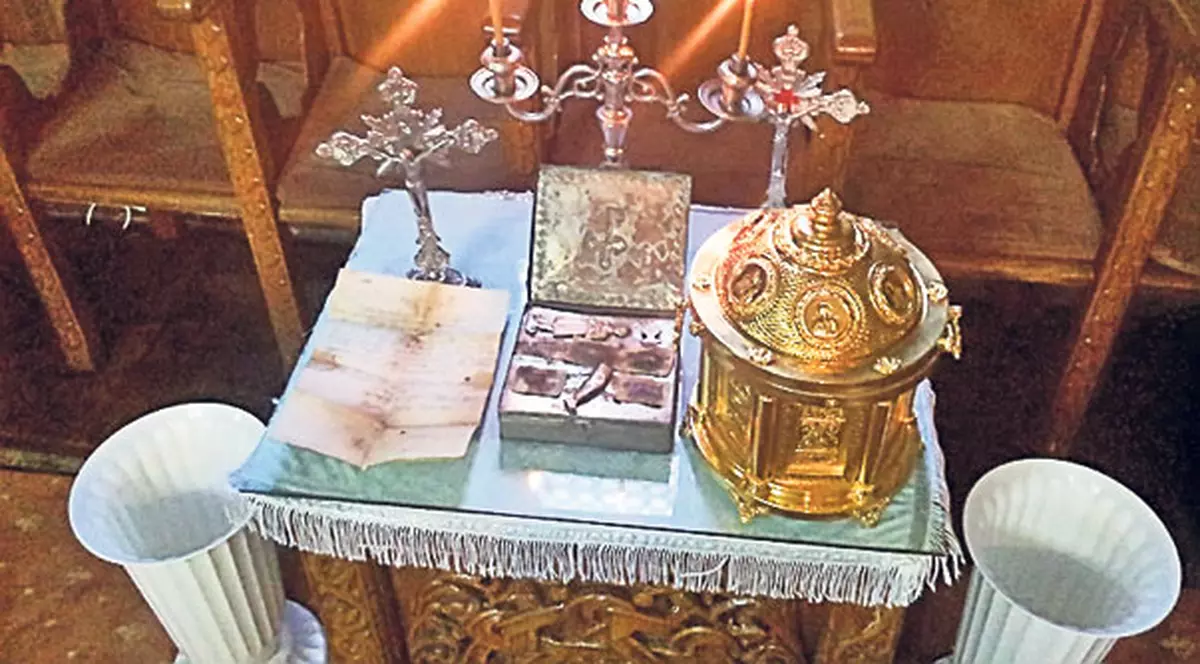 Moaşte găsite în clopotniţă înaintea hramului bisericii