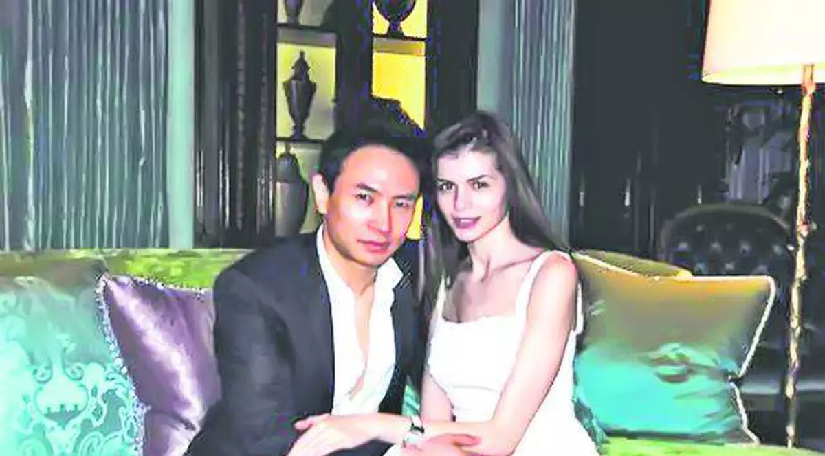 EXCLUSIV. Monica Gabor rupe tăcerea despre căsătoria cu Mr. Pink. Adevărul despre inelul pe care îl poartă