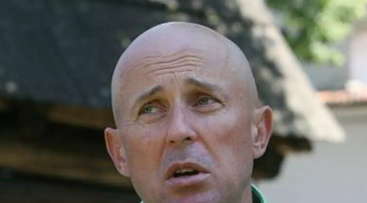 Ce sexy e fiica lui Mugur Mihăescu. Uite cum s-a îmbrăcat la balul de absolvire