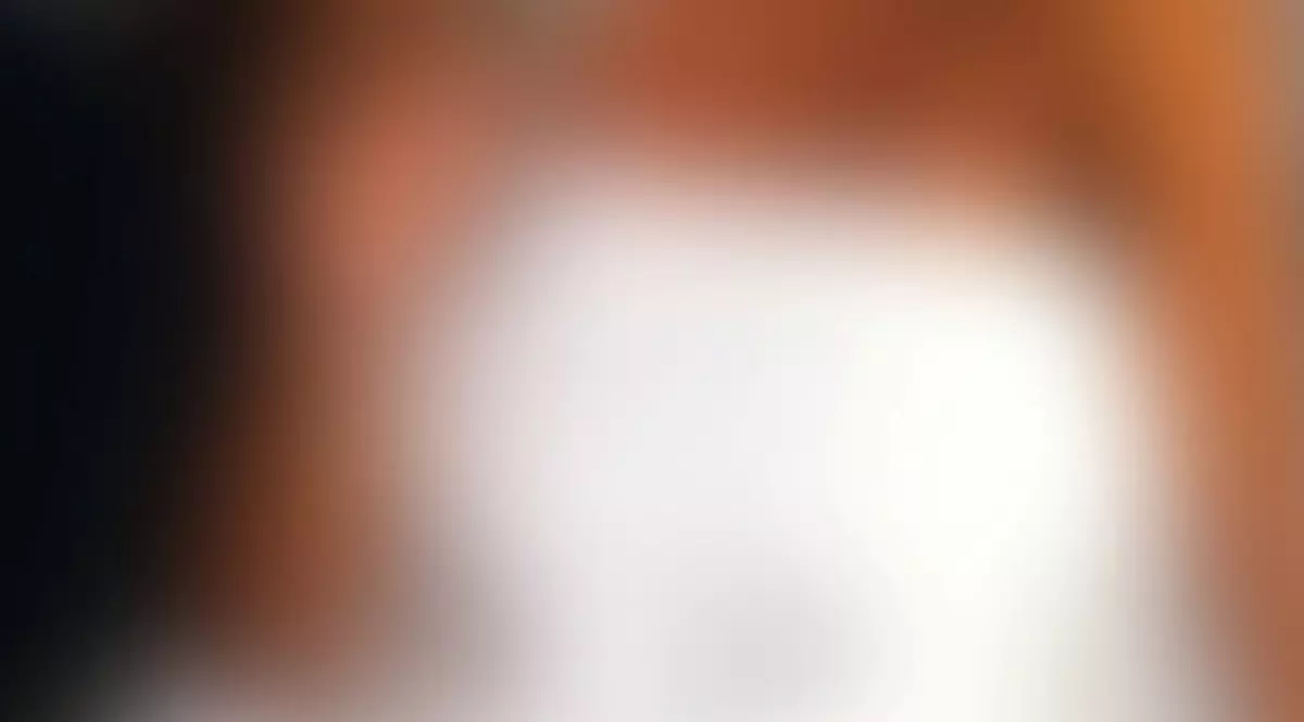 Nicoleta Luciu, DOAR ÎN PROSOP, pe FACEBOOK, ducând un baton la gură! Ipostaza la care visează toți bărbații!