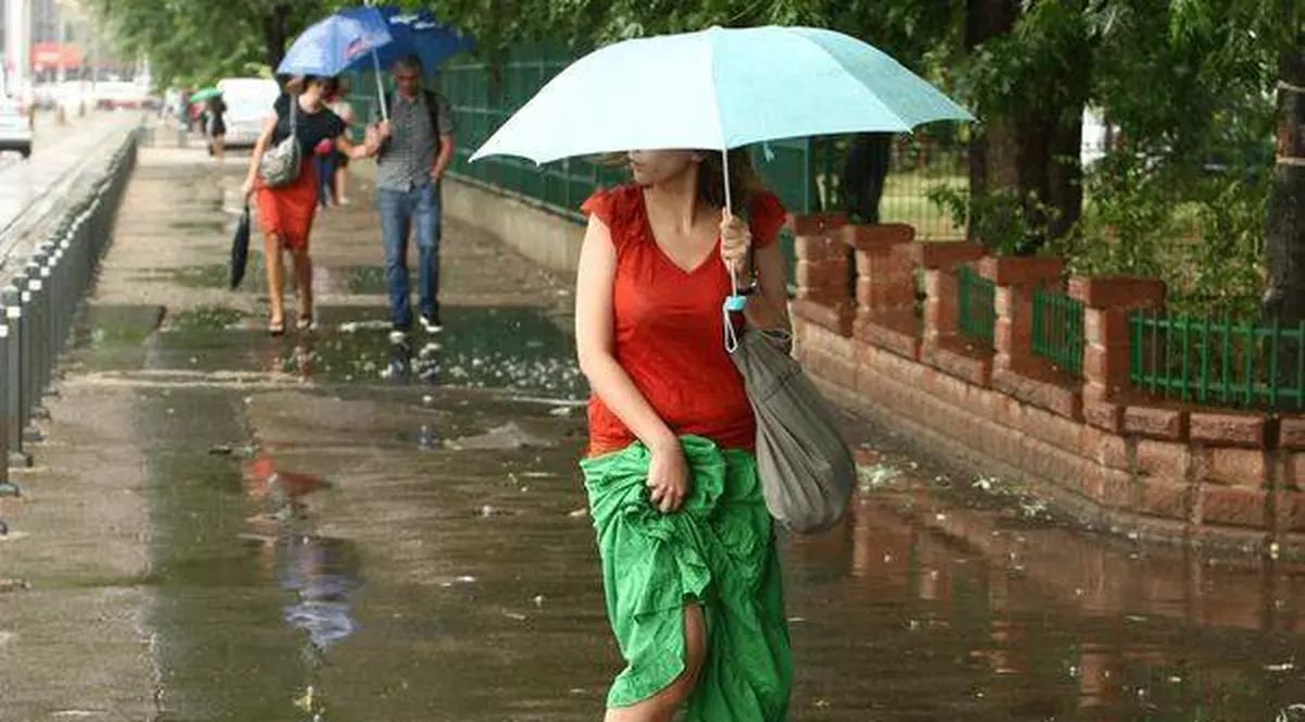 PROGNOZA METEO: Vreme caldă și ploi