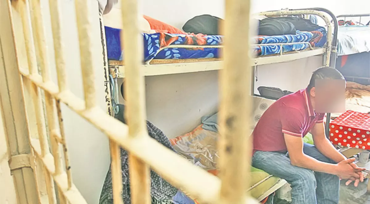 ”Oamenii-depozit”, sclavii șmecherilor din închisori.