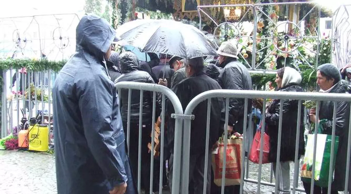 INCREDIBIL! Profituri de SUTE de MII de EURO după sărbătoarea Cuvioasei Parascheva!