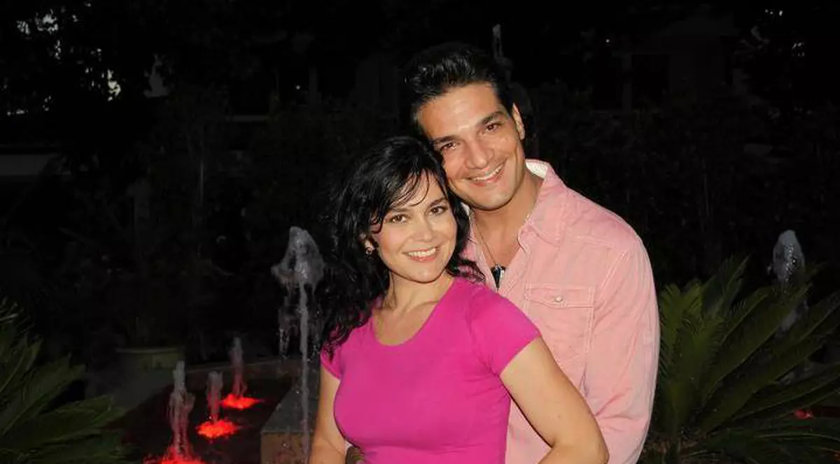 Simona Bălănescu şi Rareş Dragomir TREC PRINTR-O TRAGEDIE! "Inima copilului A ÎNCETAT SĂ BATĂ"