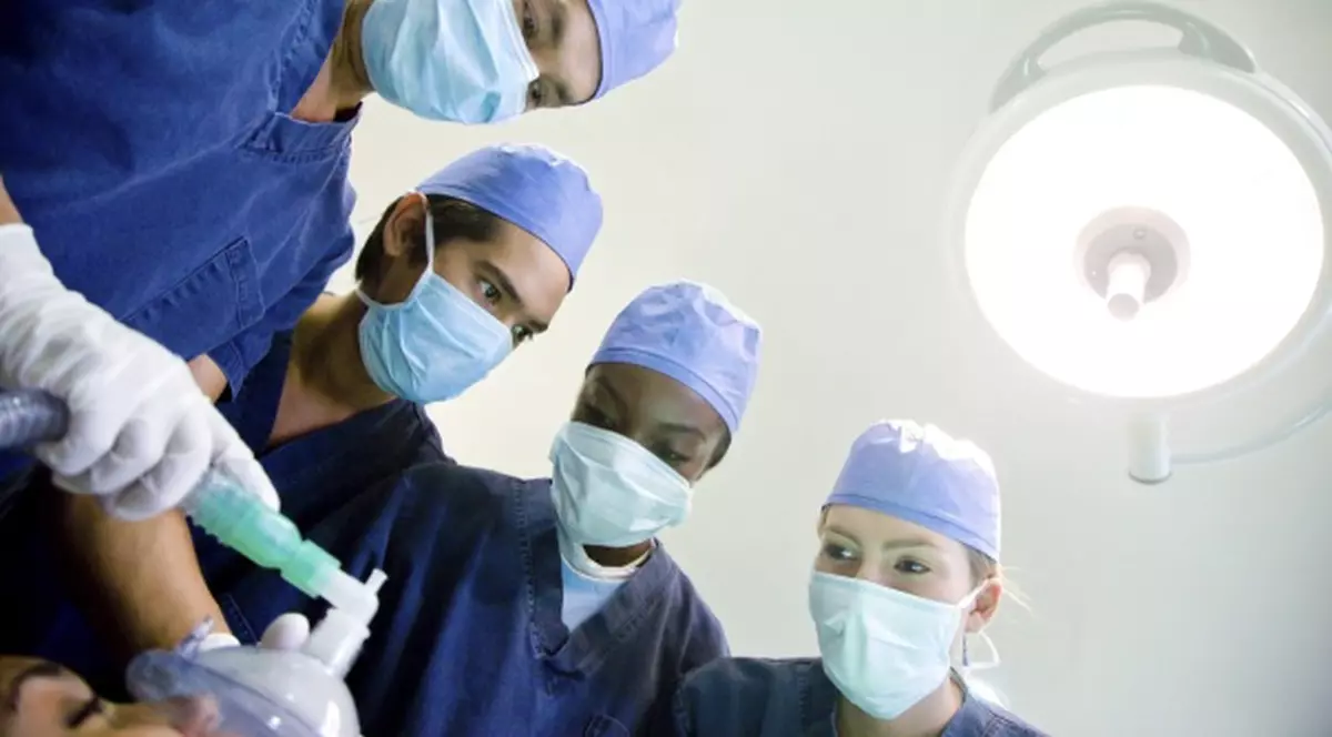 Experienţă TERIFIANTĂ trăită de doi americani. Ce a păţit fiul lor la spital e de SFÂŞIETOR