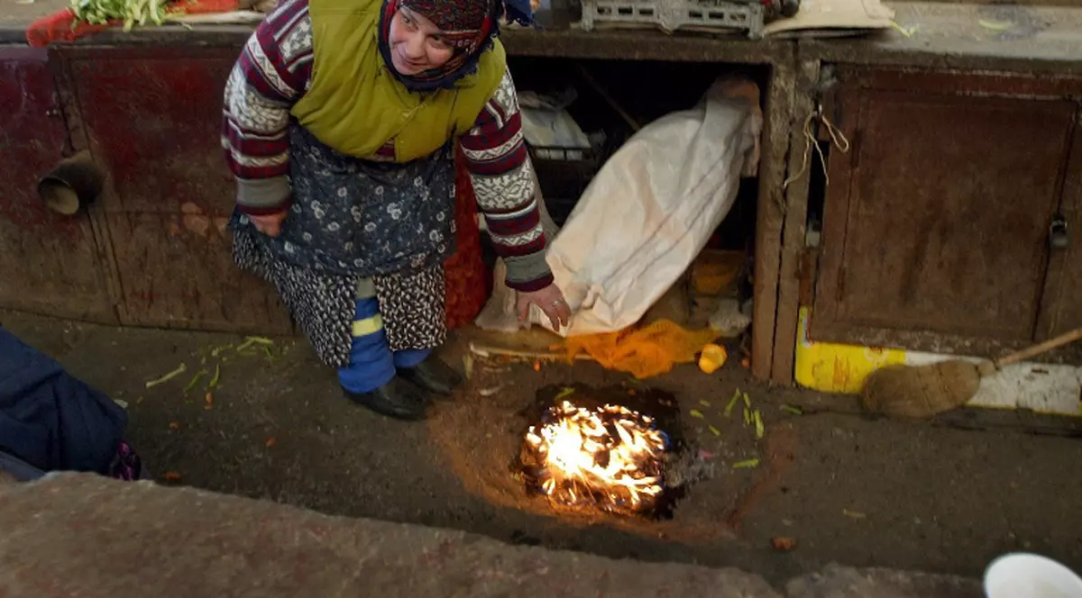 Temperaturi de îngheț în București. Azi dimineață a fost - 1 grad