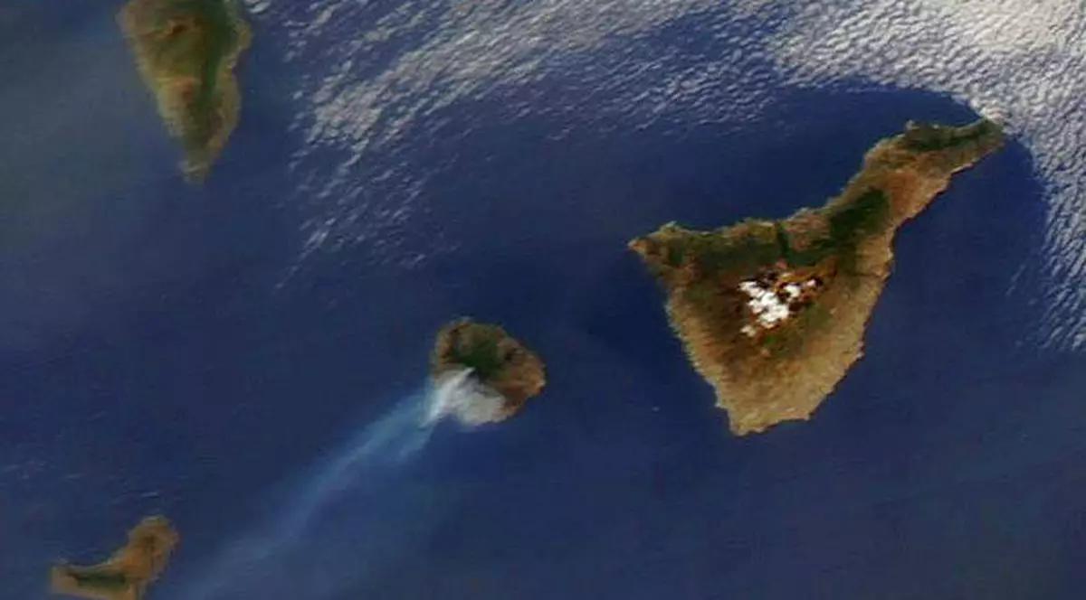 Un asteroid a trecut la ora 18:00 razant pe lângă Terra