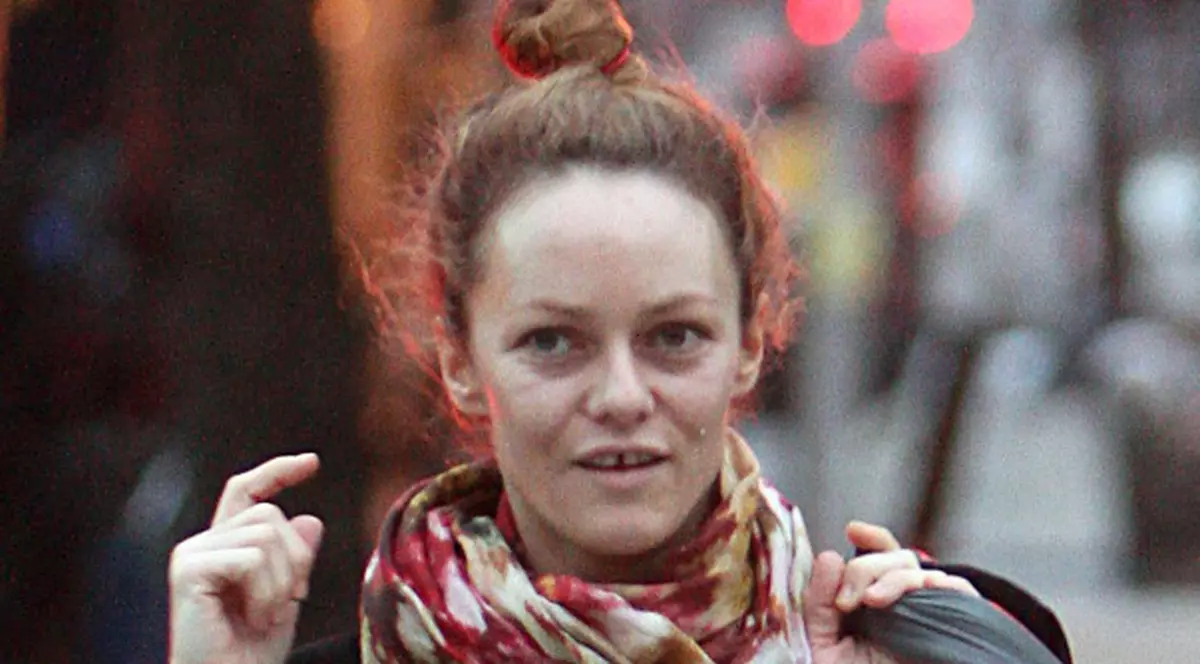 Vanessa Paradis arată ÎNGROZITOR! FOTO