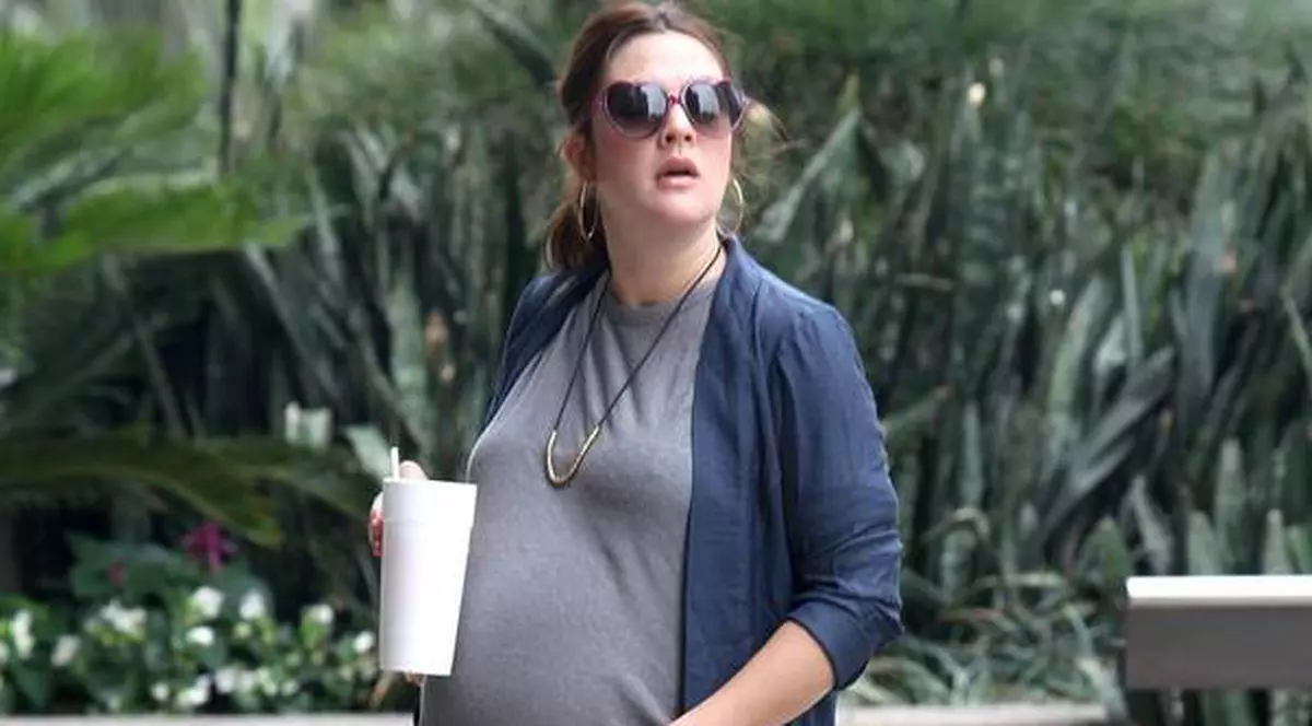 Drew Barrymore a născut. Vezi dacă are fetiţă sau băiat!
