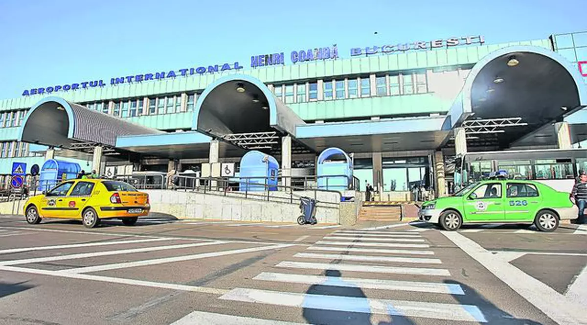 Încă un scandal la Aeroportul Henri Coandă: Bărbat jefuit de un poliţist local