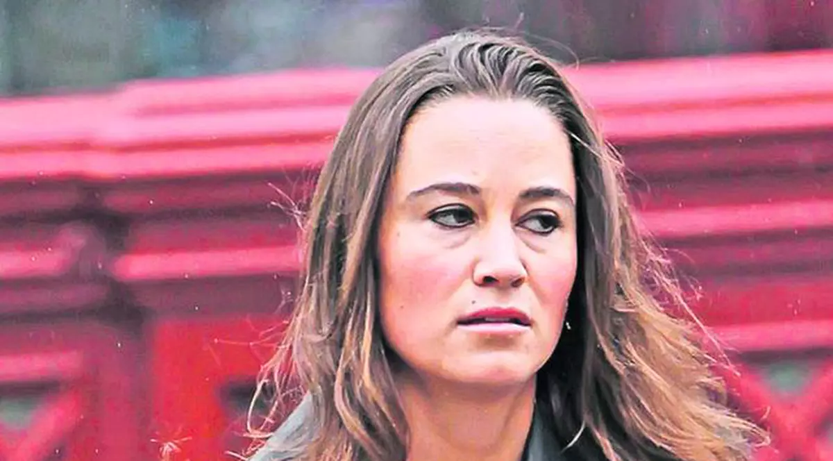 Pippa, sora ducesei Kate Middleton, e foarte supărată pe Casa regală britanică: «Căsnicia ta îmi distruge viaţa»