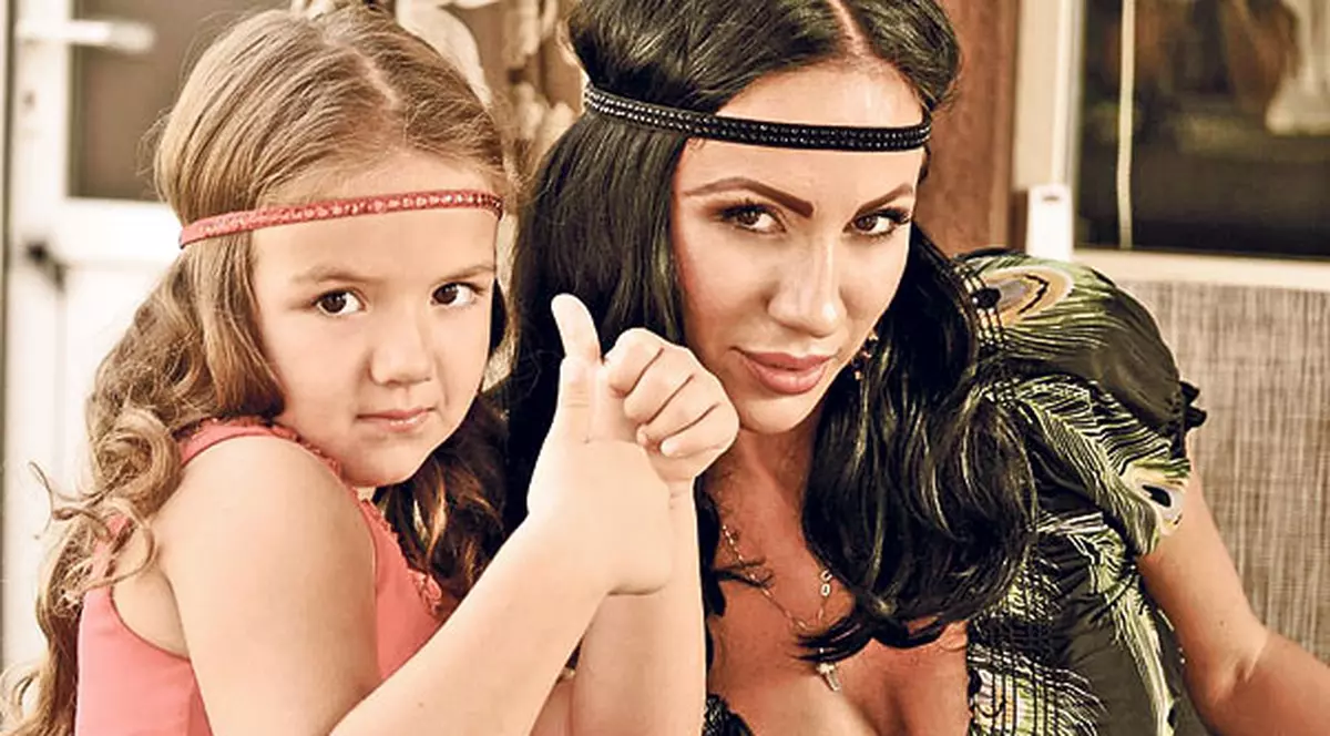 Rocsana Marcu nu şi-a dorit bani, ci un tată pentru fiica ei: «Nu vreau pensie alimentară»