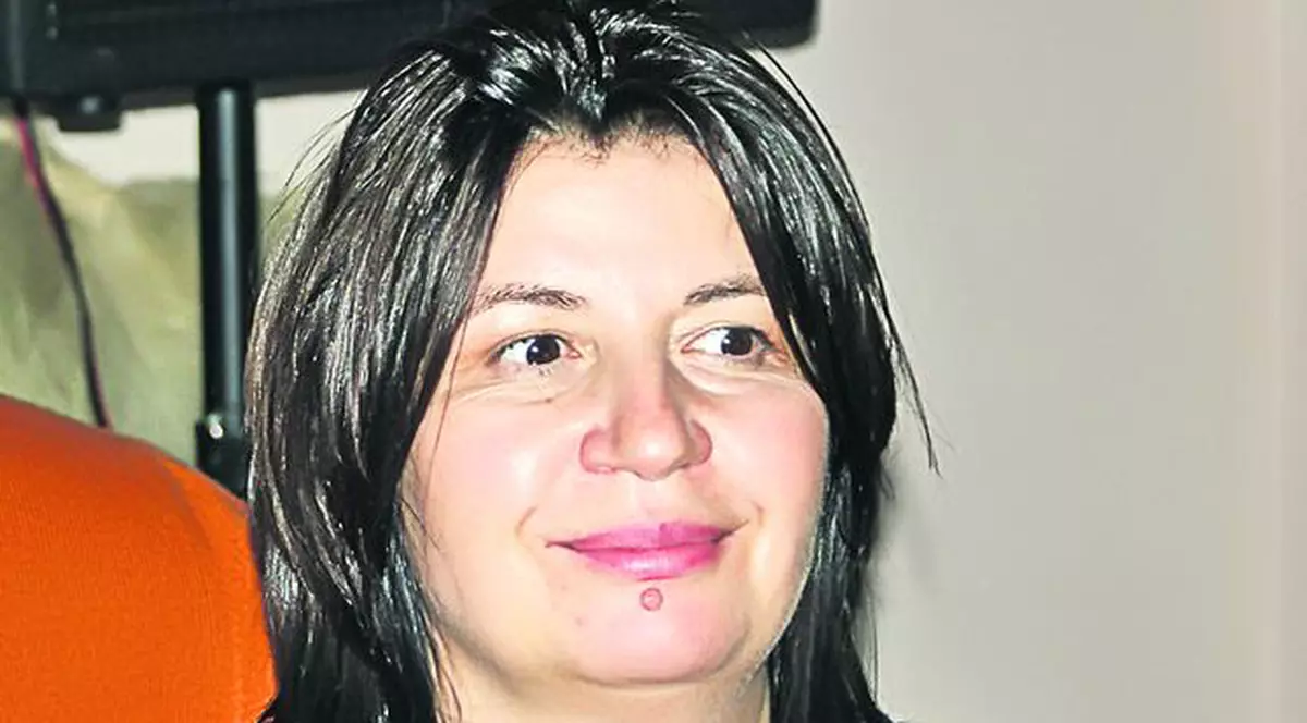 Actriţa Magda Catone vrea să se împace cu soţul ei, grav bolnav, deşi el nu mai doreşte să o vadă după ce l-a înşelat cu alt bărbat. Refuză să divorţeze de Şerban Ionescu!