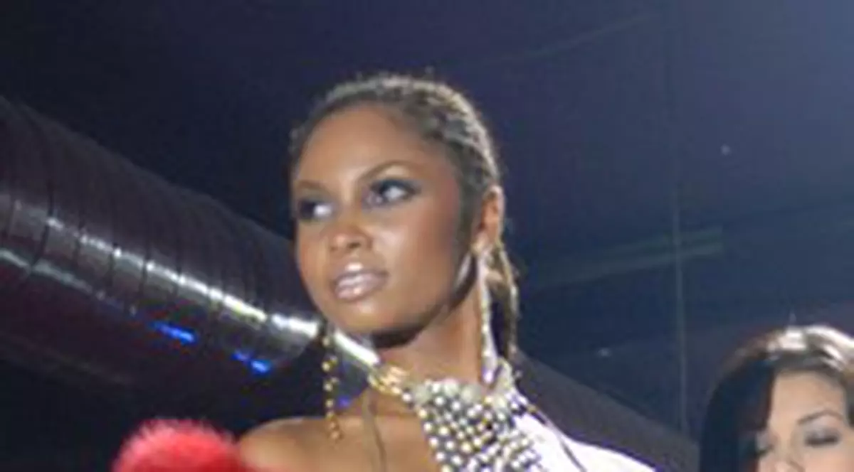 Au dorit "SĂ FACĂ CEVA ÎN TELEVIZIUNE", dar au rămas ASPIRANTE! Iată-le cum arătau, LA ÎNCEPUTURI, cele care nu au ajuns mai mult de ASISTENTE! FOTO