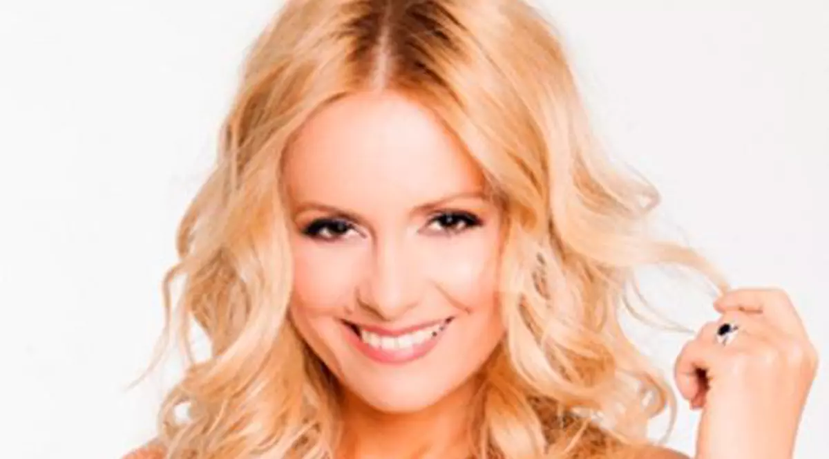 Simona Gherghe, ADUSĂ ÎN PRAGUL EXTAZULUI de TREI BĂRBAŢI! Foto