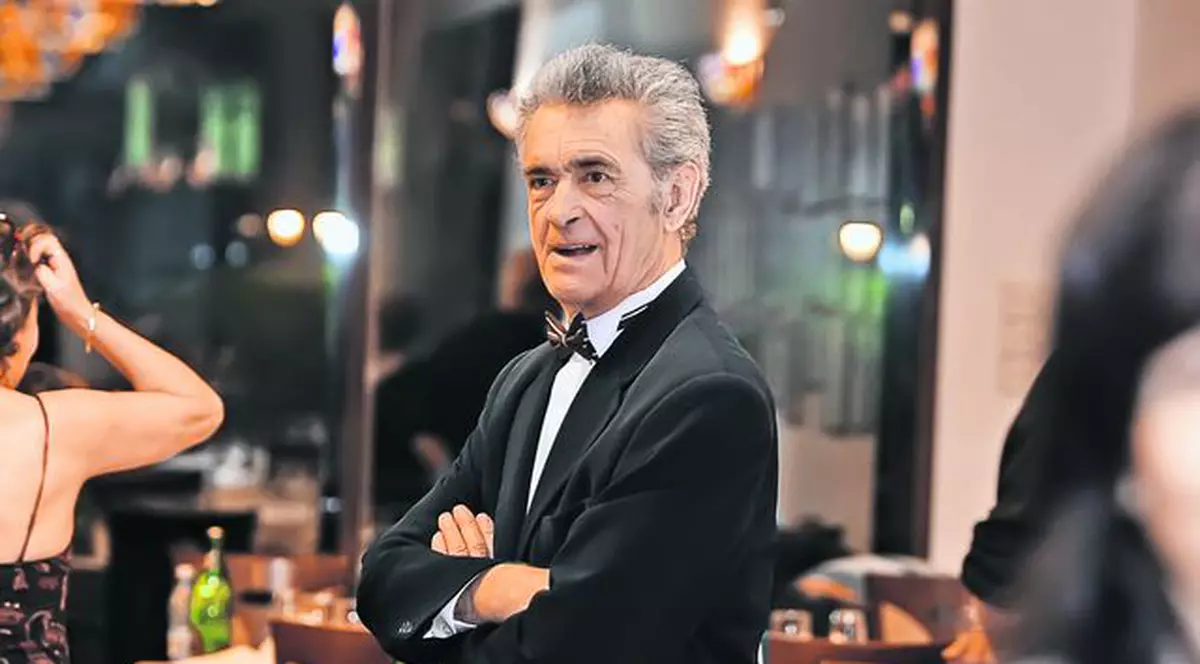 EXCLUSIV. Cum a ajuns Fuego să contribuie la bustul lui Iurie Darie. ”Nu trebuie să vorbești despre asta!”