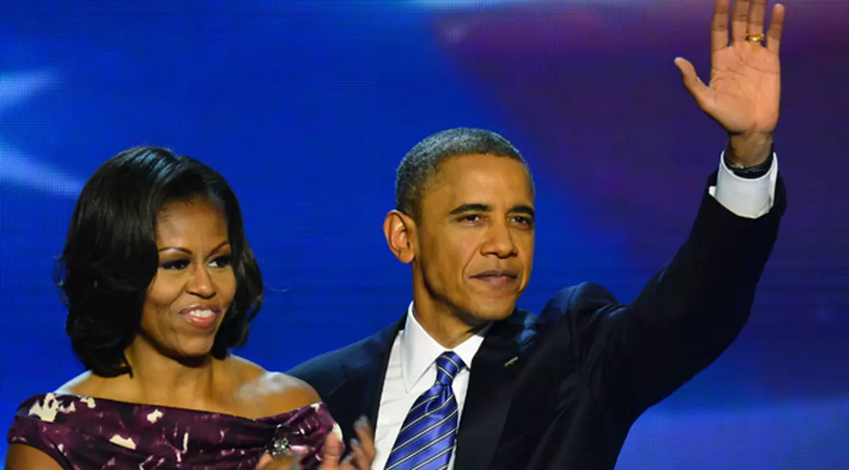 Azi au loc alegerile prezidenţiale din SUA | Barack Obama şi Mitt Romney sunt susţinuţi puternic de soţii