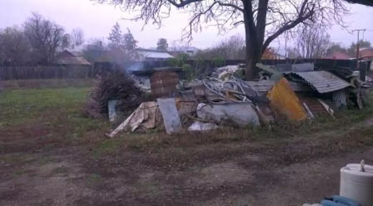 Instalaţie artizanală de fabricat băuturi alcoolice, descoperită de vameşi