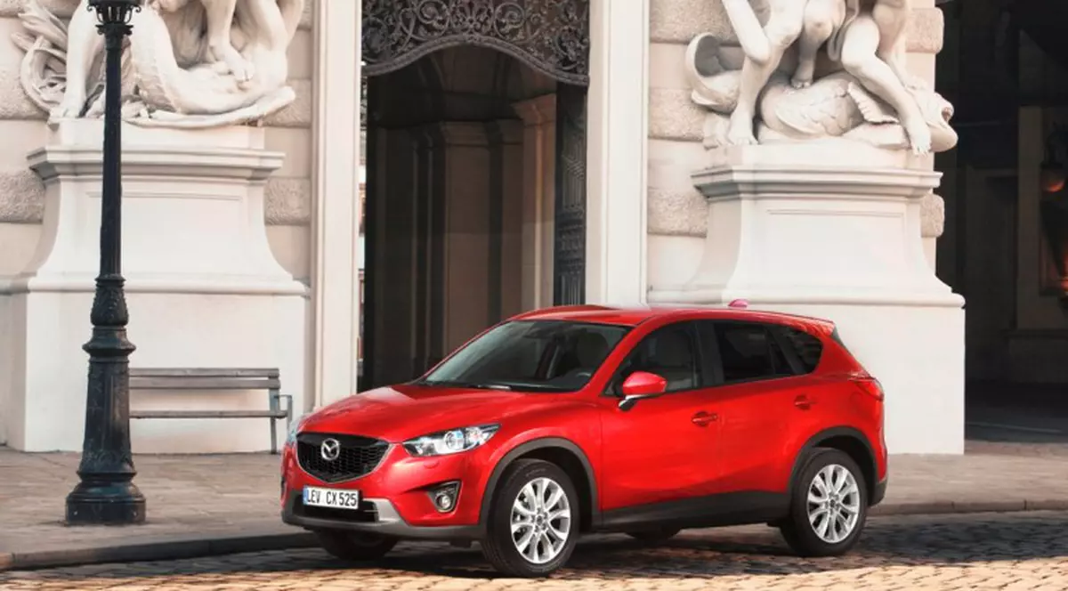 Mazda va produce un model Toyota la fabrica din Mexic