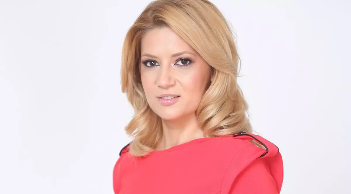 Amalia Enache nu-și mai schimbă look-ul: "Nu regret că m-am vopsit șatenă, dar odată ce ai fost blondă, blondă rămâi!"