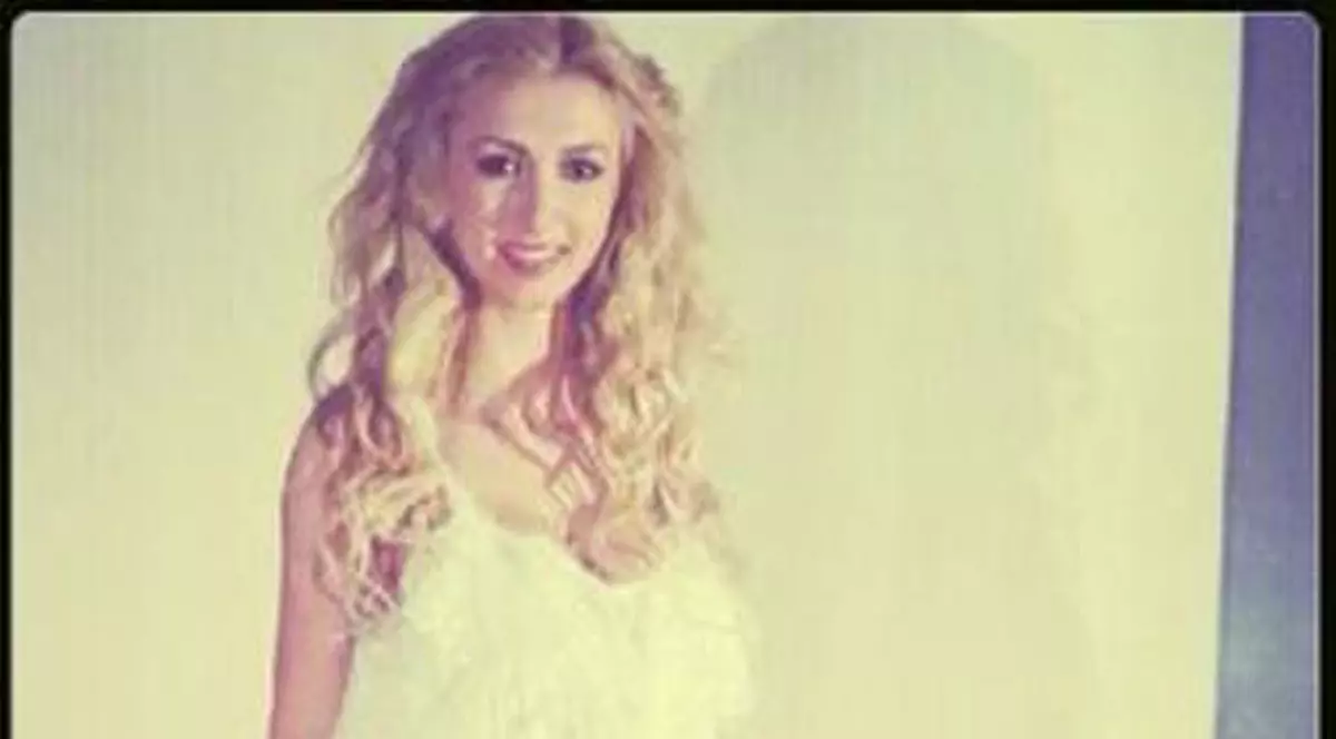 La asta chiar nu te aşteptai! Andreea Bălan, ÎN ROCHIE DE MIREASĂ