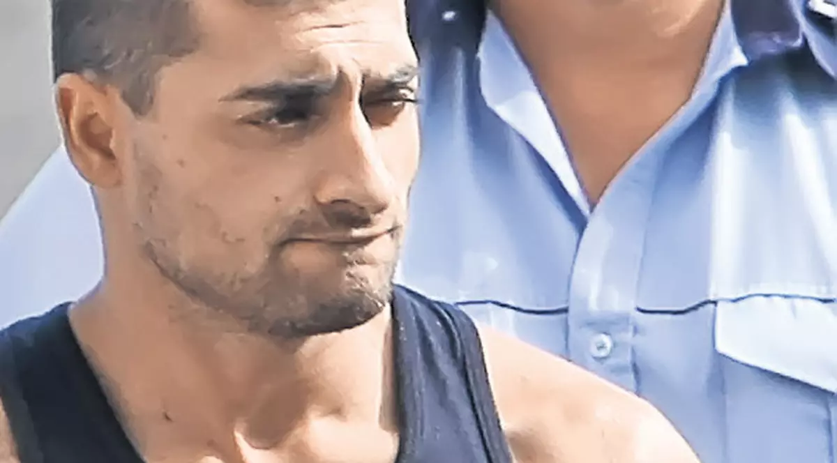 Asasinul studentei japoneze, acoperit de un poliţist