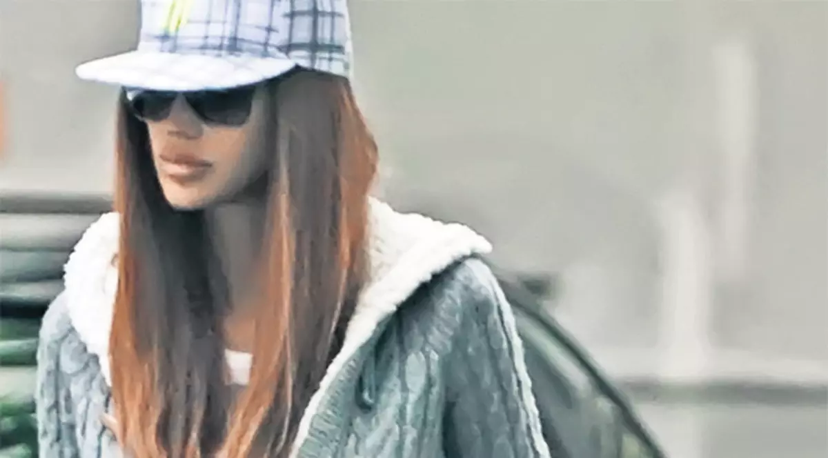 Bianca Drăguşanu s-a bronzat la bec pentru "Dansez pentru tine"