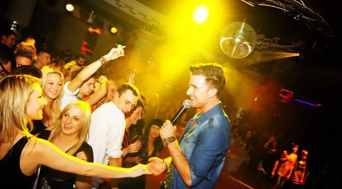 Mario Bischin: "Piesa MACARENA face ravagii în Europa" | VIDEO