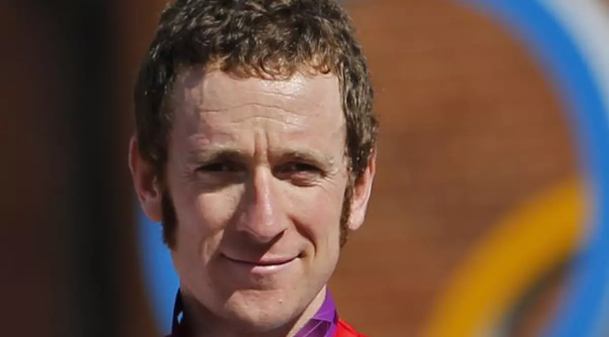 CAMPION OLIMPIC, internat de urgenţă ÎN SPITAL după ce a fost lovit de o maşină