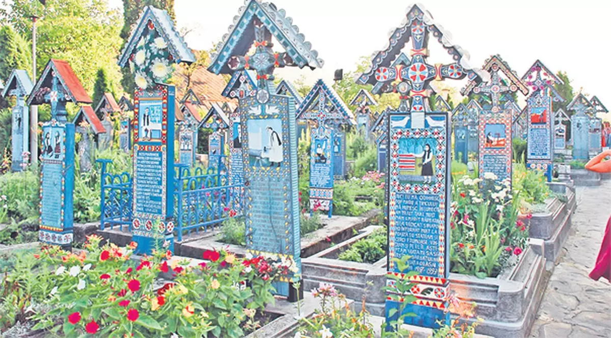 Cimitirul de la Săpânţa, cel mai frumos din lume