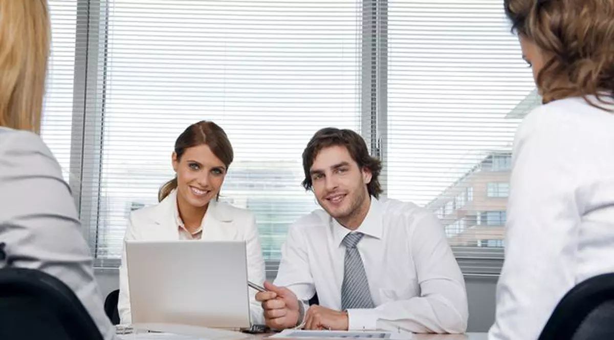 Românii cer cetăţenie ungară pentru a lucra în UE