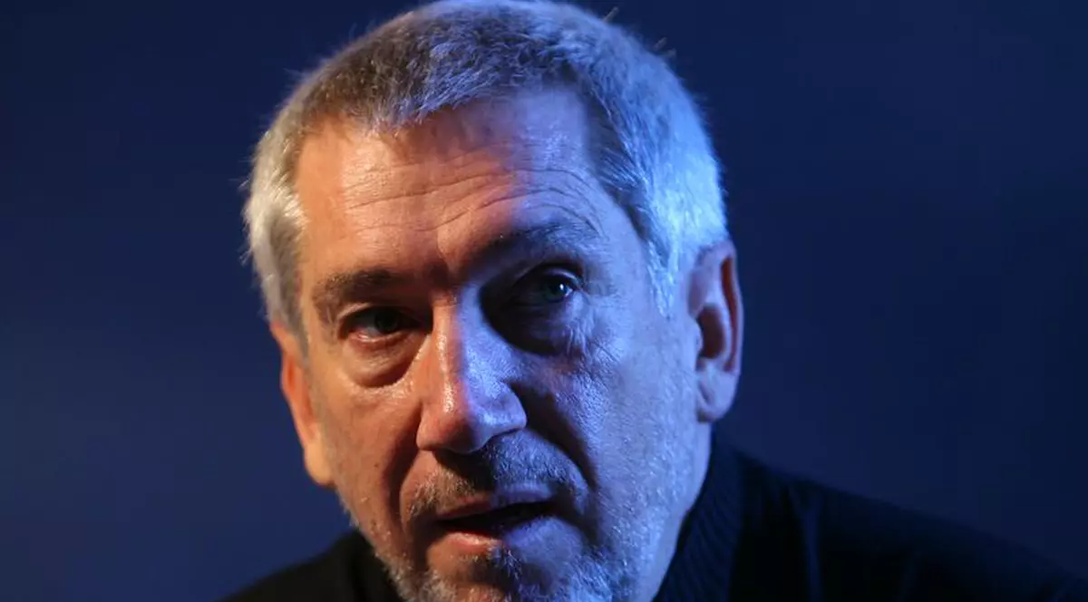 Dan Chişu SE DESTĂINUIE! DE CE NU S-A CĂSĂTORIT şi DE CE A RENUNŢAT LA PROIECTELE DE SUCCES