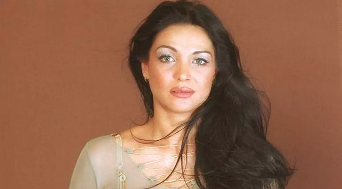 EXCLUSIV/ Eugenia Șerban își tratează dorul de fiul ei la... grădiniță. A rămas singură cuc