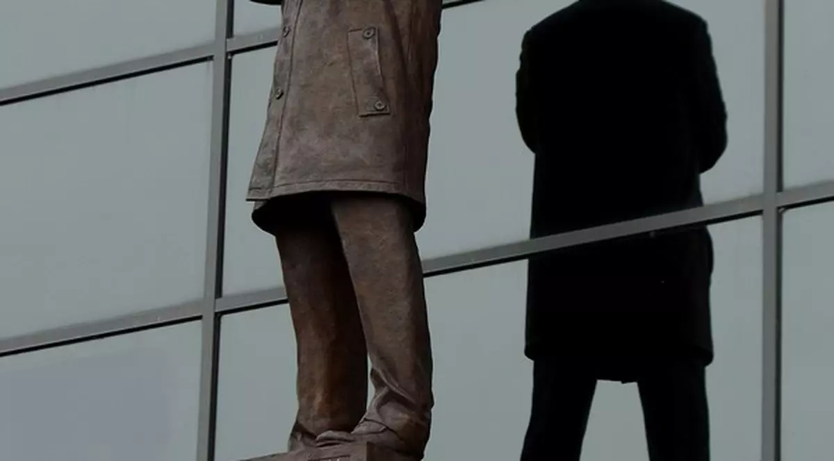 Sir Alex Ferguson are statuie în faţa stadionului Old Trafford | FOTO