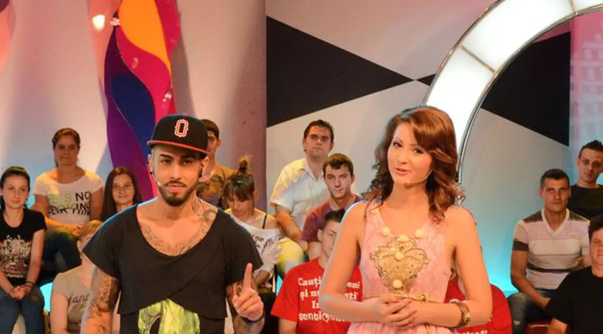 Miss Facebook: "Alex Velea e un mincinos". Vezi ce i-a făcut cântăreţul!