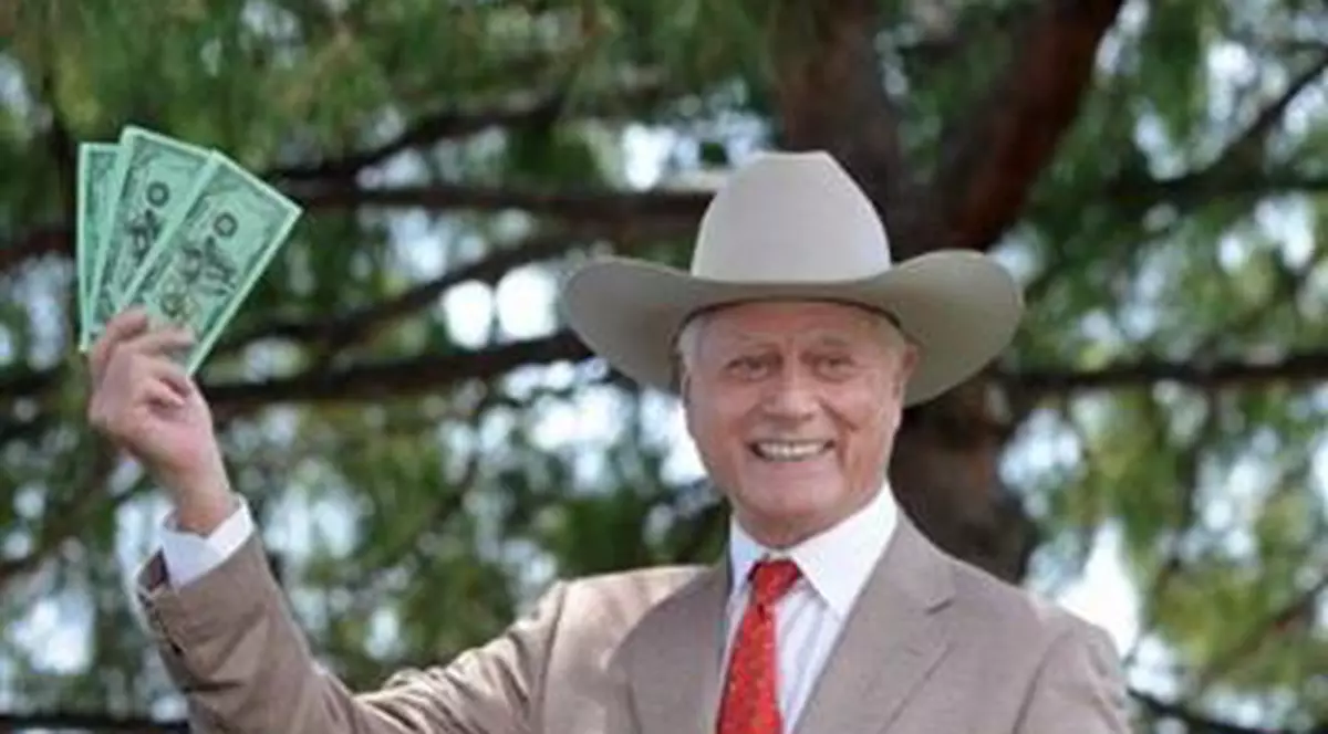 Larry Hagman, interpretul lui J.R. din "Dallas", a dorit ca ACEST SECRET să fie făcut public DUPĂ MOARTEA LUI. Are legătură cu Ceauşescu!
