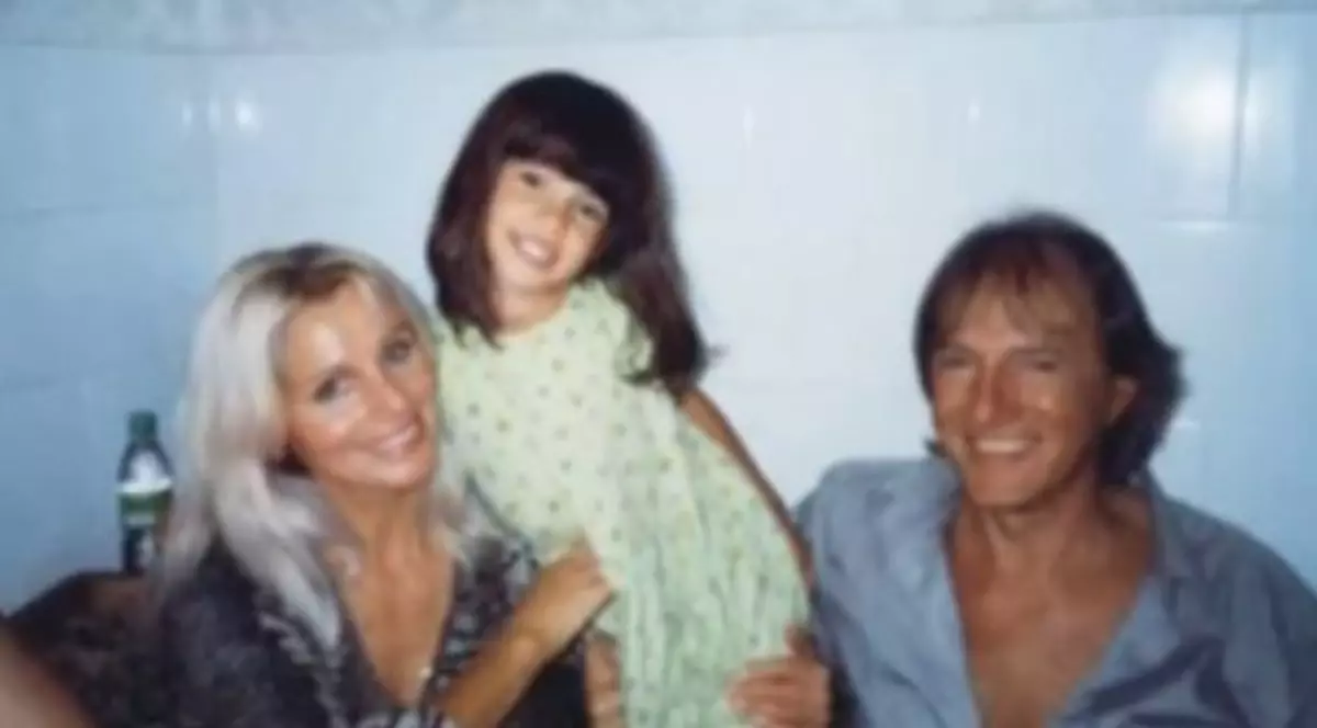 CINE ÎL CREDE? Mihai CONSTANTINESCU are o explicaţie TERIBILĂ pentru momentul în care SOŢIA l-a găsit în pat cu ANASTASIA LAZARIUC