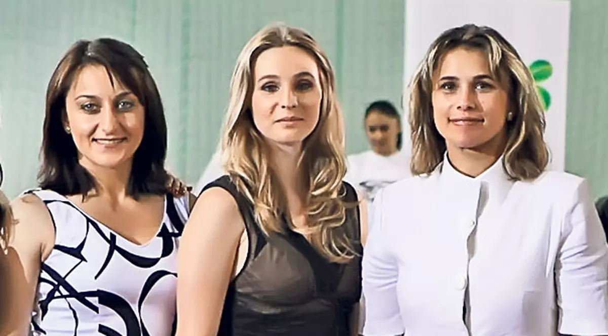 Campioanele Simona Amânar, Lavinia Miloșovici și Gina Gogean s-au pus pe făcut copii! 