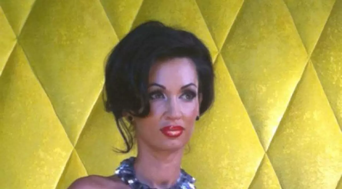 Doctorul care a operat-o pe Nicoleta Luciu: "Silicoanele ei NU SUNT CELE MAI MARI". Vezi care sunt IMPLANTURILE RECORD!