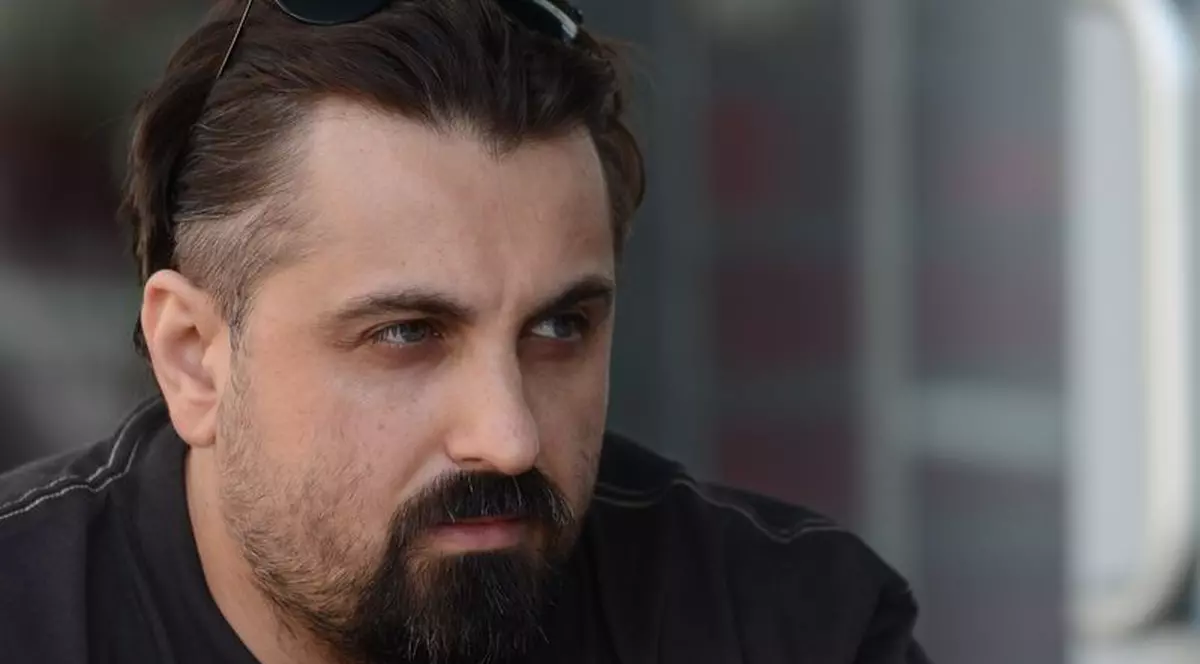 Ce spune soțul Mădălinei Manole după ce a fost acuzat că "îi dă lunar amantei MII DE EURO" şi "îşi ţine copilul în mizerie"  