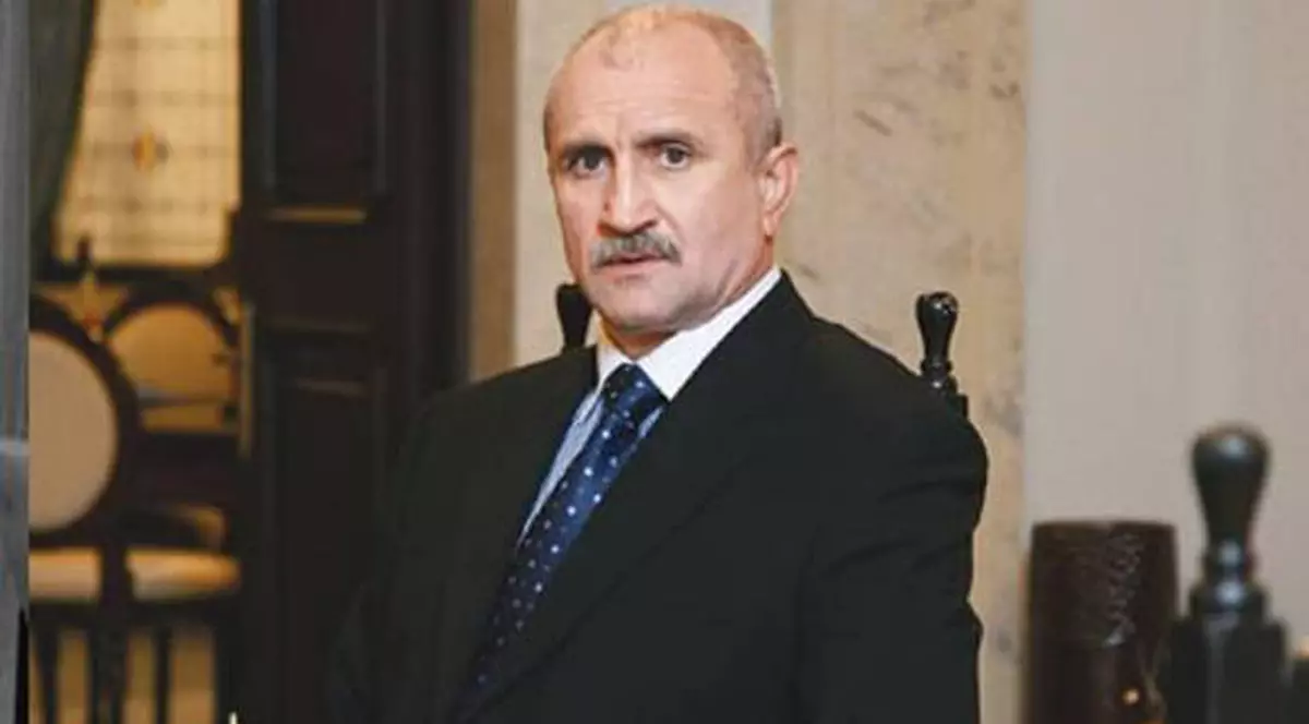 Trupul lui Şerban Ionescu a fost depus la Biserica Batiştei. Traian Basescu a trimis o coroană cu flori