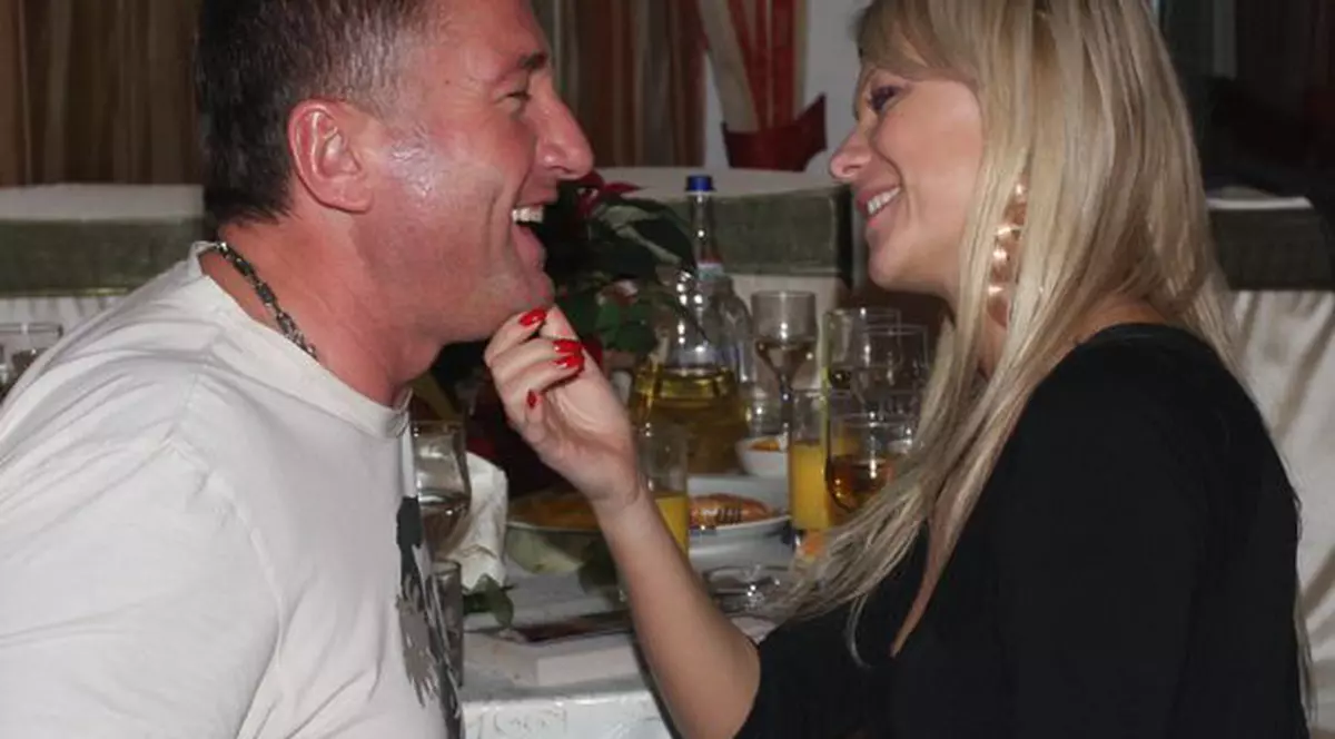 Beat mort, Maharu îi face declarații de amor Simonei Sensual: "FĂ, TE IUBESC MULT!" | VIDEO
