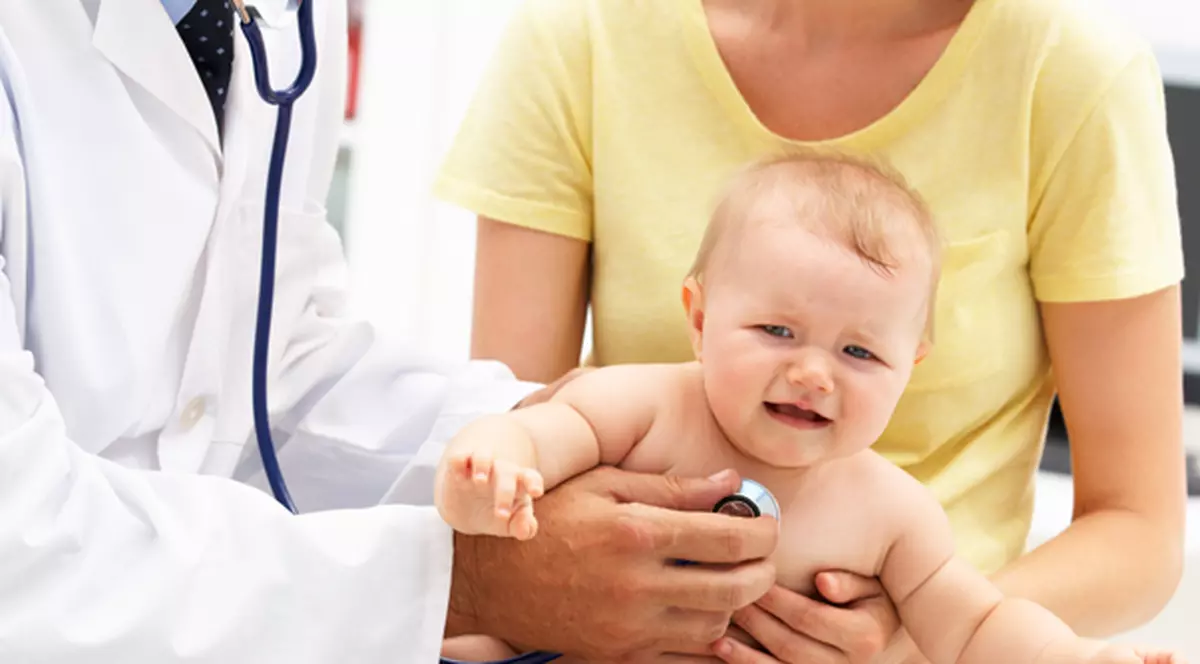 Alertă în Capitală! Zece bebeluşi cu reacţii adverse la un vaccin au fost operaţi